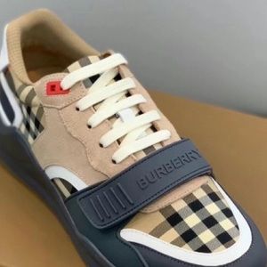 Meet your Posher, Alvaro